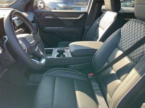 New 2026 GMC Acadia Denali w/ Super Cruise Package image 2