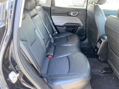 Used 2022 Jeep Compass Latitude image 25