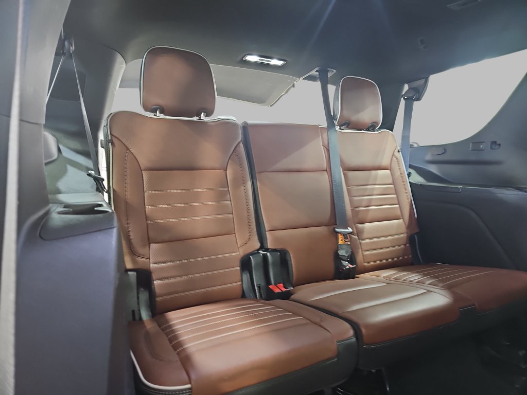 Certified 2023 GMC Yukon Denali Ultimate AWD/4WD image 15