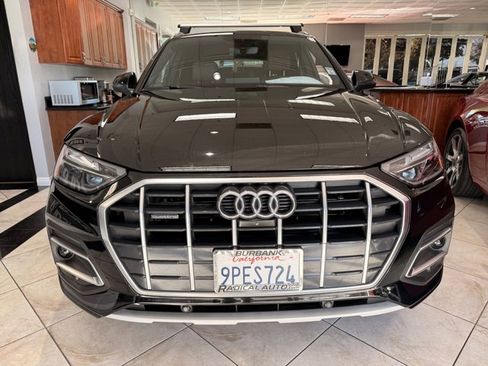 Used 2021 Audi Q5 Premium Plus w/ Premium Plus Package image 3