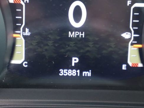 Used 2025 Jeep Wrangler Unlimited Sahara AWD/4WD image 40