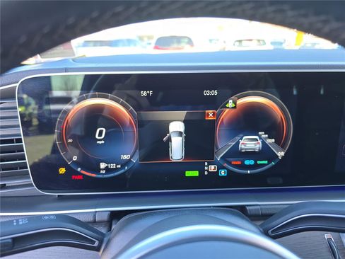 Used 2021 Mercedes-Benz GLS 450 4MATIC image 34