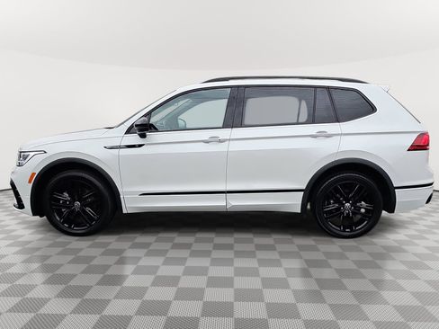 Used 2022 Volkswagen Tiguan SE R-Line image 8