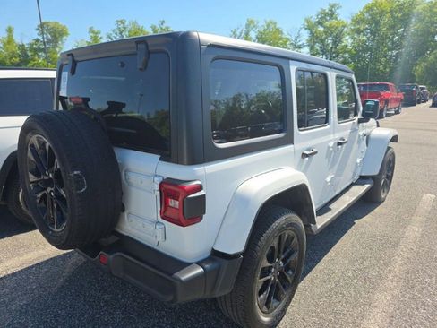 Used 2023 Jeep Wrangler Unlimited Sahara w/ Cold Weather Group AWD/4WD image 4