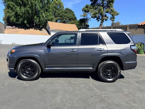 Used 2016 Toyota 4Runner Limited AWD/4WD image 8