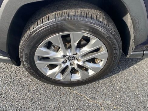 Used 2025 Toyota RAV4 XLE Premium image 21