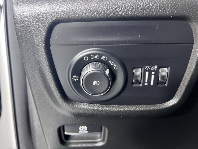 Used 2024 Jeep Grand Cherokee L Summit w/ High Altitude Package AWD/4WD image 18