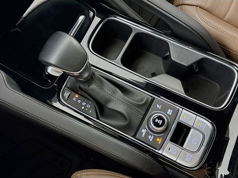 Used 2022 Kia Telluride SX w/ SX Prestige Package image 17