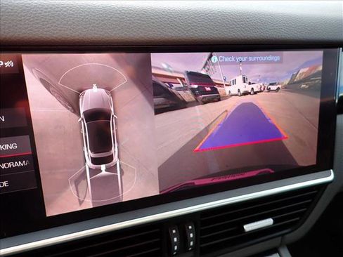 Used 2021 Porsche Cayenne image 24