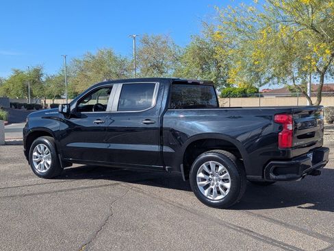 Used 2020 Chevrolet Silverado 1500 Custom w/ Custom Value Package RWD image 4