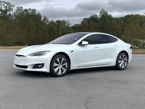 Used 2020 Tesla Model S AWD image 3