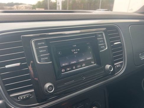 Used 2016 Volkswagen Beetle 1.8T Denim image 9