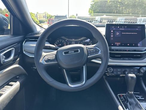 Used 2023 Jeep Compass Limited AWD/4WD image 24
