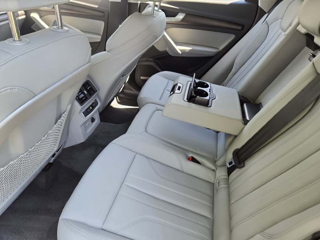 Certified 2024 Audi Q5 2.0T Premium Plus AWD/4WD image 40