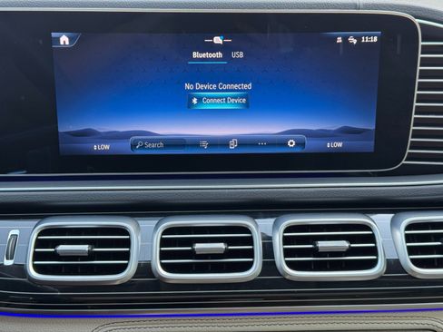 Used 2024 Mercedes-Benz GLS 580 4MATIC image 28