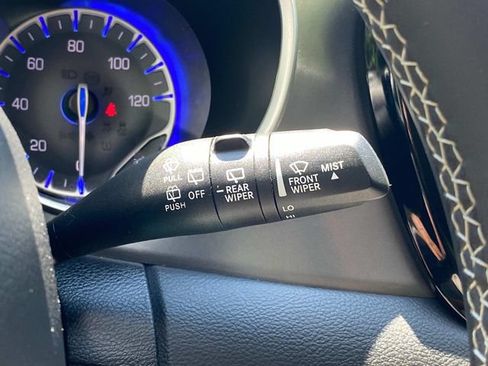 Used 2024 Chrysler Pacifica Touring-L FWD image 23