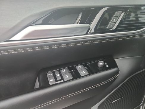 New 2026 Jeep Grand Wagoneer 4WD image 13