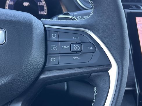 New 2025 Jeep Grand Cherokee L Limited AWD/4WD image 13