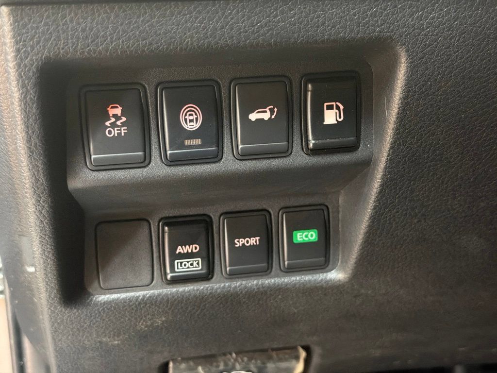 Used 2019 Nissan Rogue SV AWD/4WD image 22