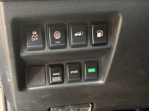Used 2019 Nissan Rogue SV AWD/4WD image 22