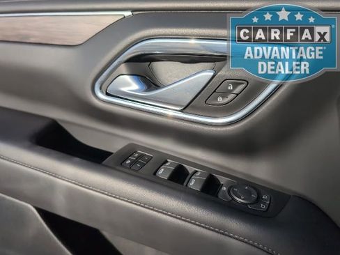 Used 2024 Chevrolet Suburban LT image 17