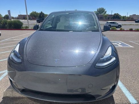 Used 2021 Tesla Model Y Long Range AWD/4WD image 2