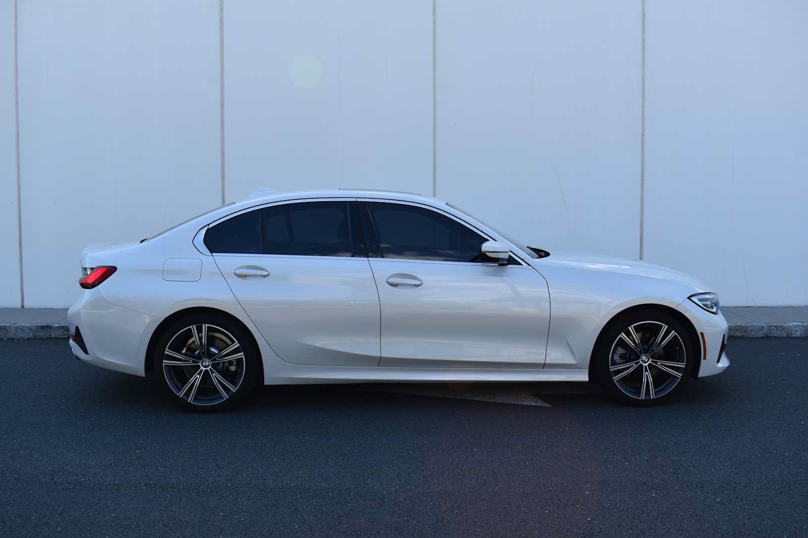 Used 2021 BMW 330i xDrive Sedan w/ Convenience Package AWD/4WD image 4