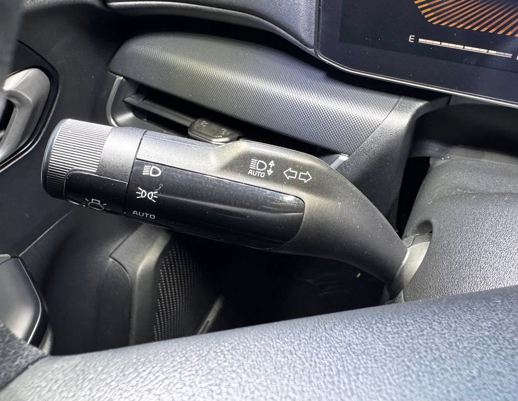 Used 2025 Kia K4 FWD image 23