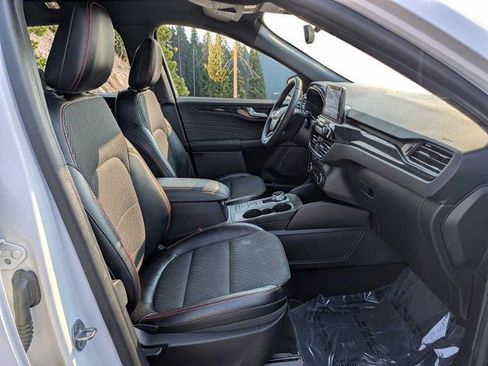 Certified 2023 Ford Escape ST-Line AWD/4WD image 17