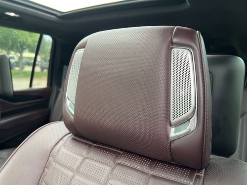 Used 2023 Cadillac Escalade ESV V w/ LPO, Floor Liner Package AWD/4WD image 20