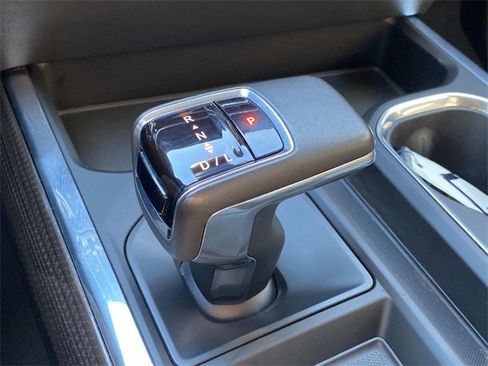 Used 2022 Chevrolet Silverado 1500 RST image 28