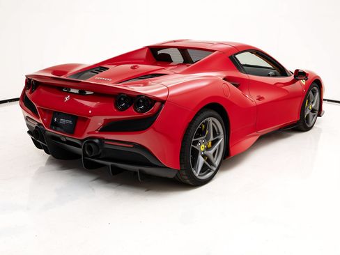 Certified 2022 Ferrari F8 Tributo RWD image 26