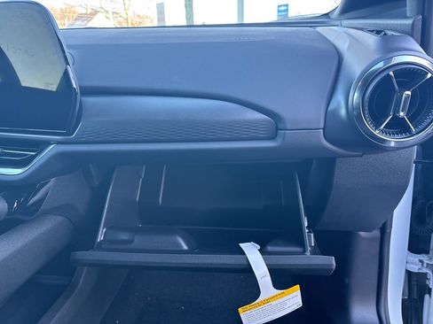 New 2026 Chevrolet Equinox EV LT image 23