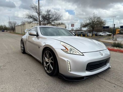 Used 2014 Nissan 370Z Coupe w/ Sport Package image 5