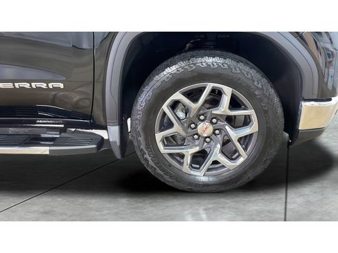 Used 2022 GMC Sierra 1500 SLT w/ SLT Premium Plus Package AWD/4WD image 20