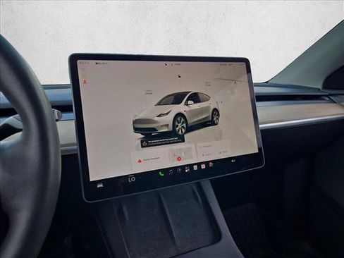 Used 2023 Tesla Model Y Long Range AWD/4WD image 14