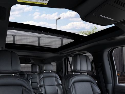 New 2027 Lincoln Navigator Reserve w/ Jet Appearance Package AWD/4WD image 22