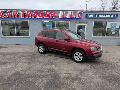 Used 2017 Jeep Compass Latitude image 12