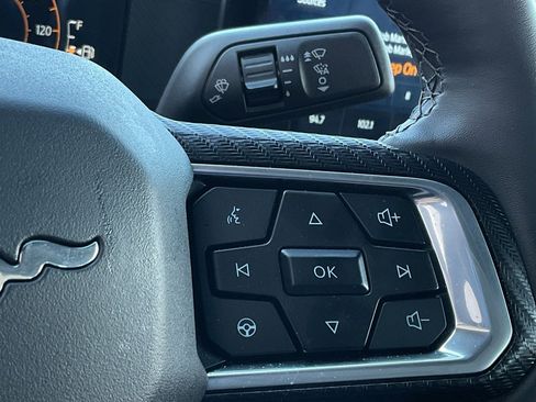 Used 2025 Ford Mustang Coupe image 21