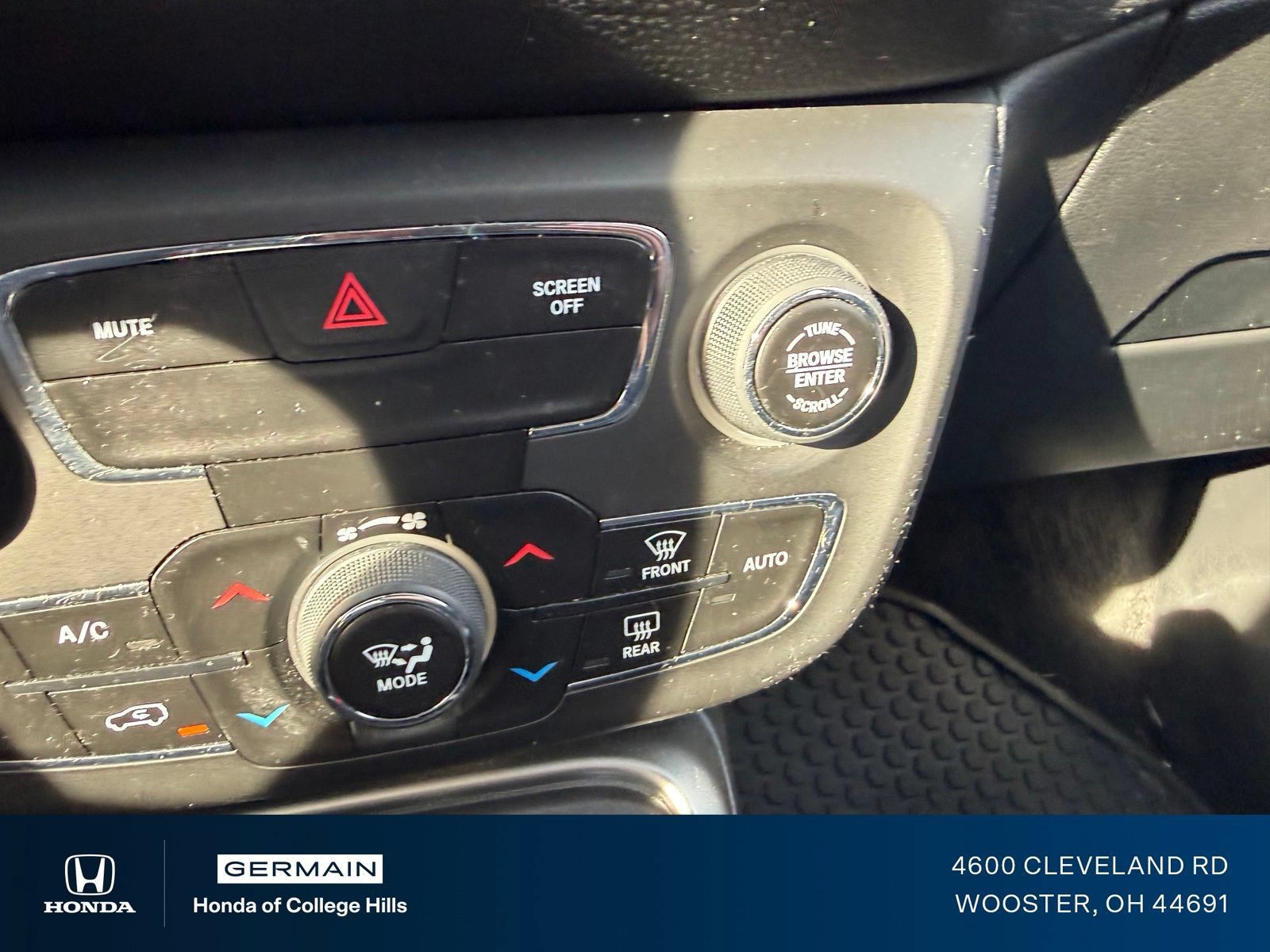Used 2018 Jeep Compass Latitude w/ Popular Equipment Group AWD/4WD image 23