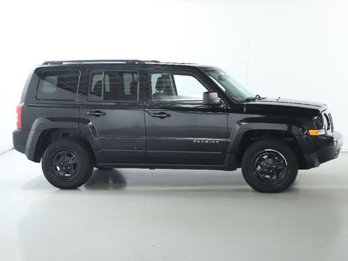 Used 2017 Jeep Patriot Sport w/ Power Value Group image 11