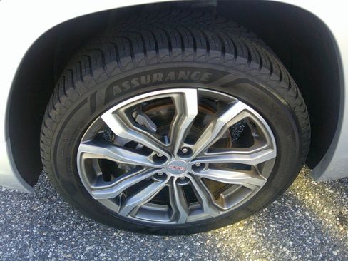 Used 2020 GMC Terrain Denali w/ Denali Premium Package AWD/4WD image 21