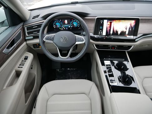New 2026 Volkswagen Atlas SEL AWD/4WD image 9
