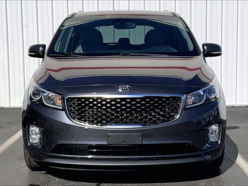Used 2017 Kia Sedona EX image 3