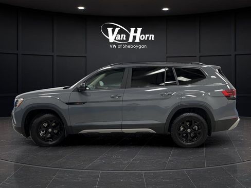 Used 2024 Volkswagen Atlas Peak Edition SEL image 13