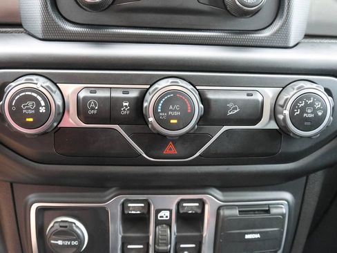 Used 2019 Jeep Wrangler Unlimited Sport S AWD/4WD image 20