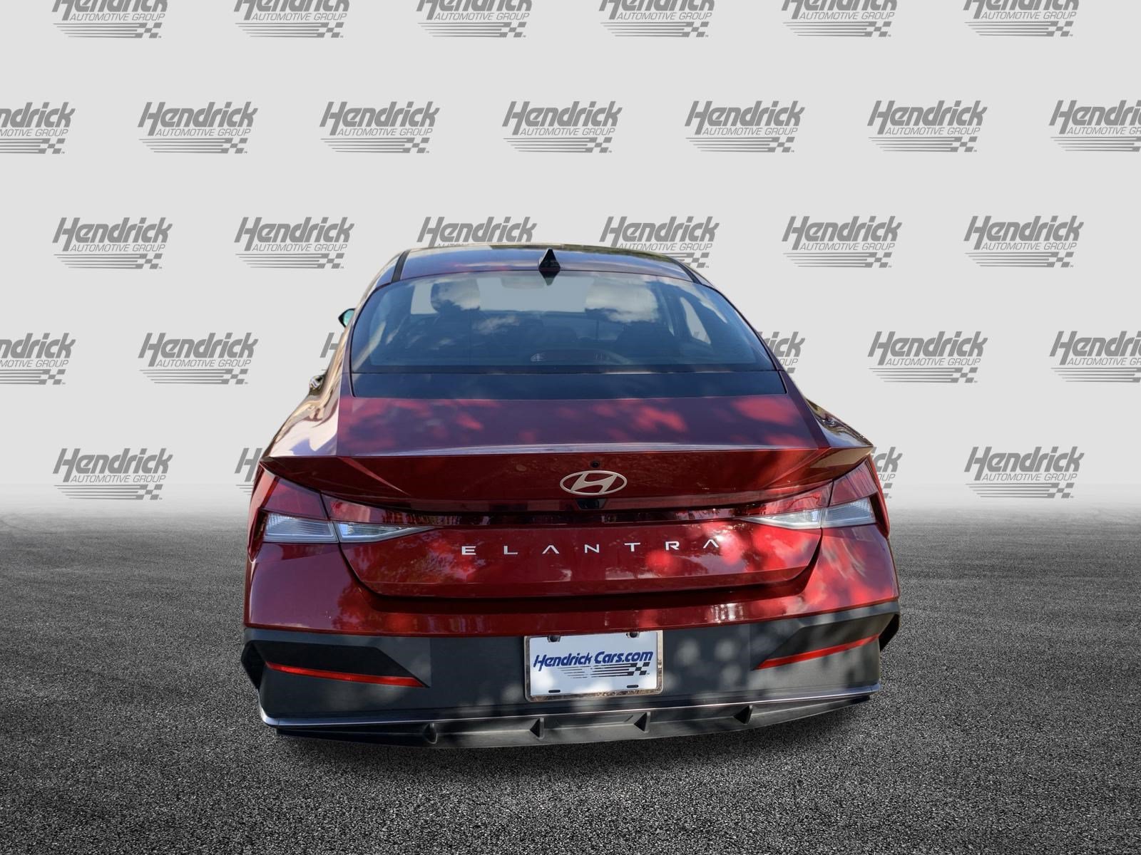 Used 2024 Hyundai Elantra SEL FWD image 9