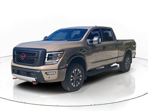 Certified 2024 Nissan Titan PRO-4X w/ Pro-4x Convenience Package image 4