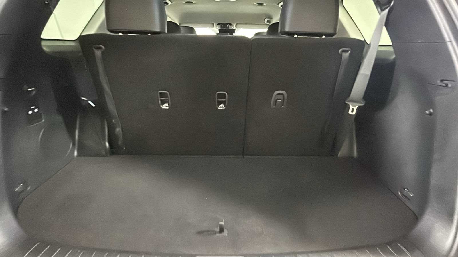Used 2025 Hyundai Palisade SEL FWD image 32