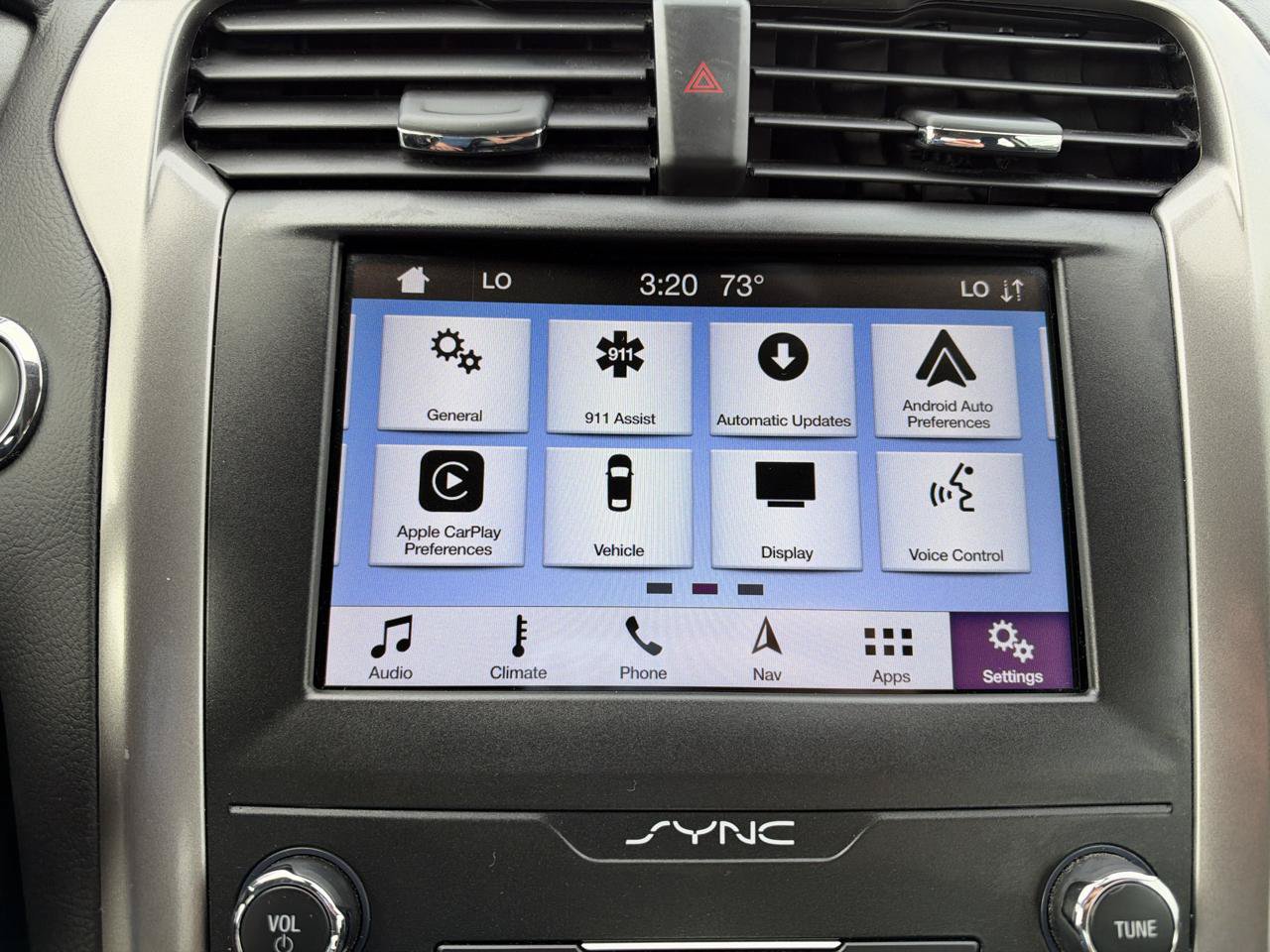 Used 2019 Ford Fusion SE FWD image 24